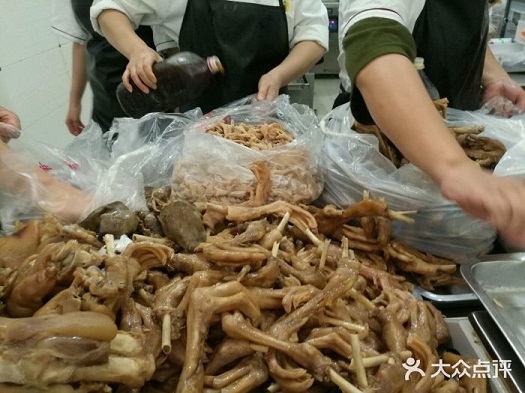 為何肖氏貢鵝越鹵越香？原來(lái)它火了40年還是有原因的！