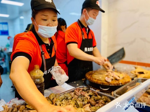 用匠心鹵制舌尖美味，肖氏貢鵝一火就是近四十年