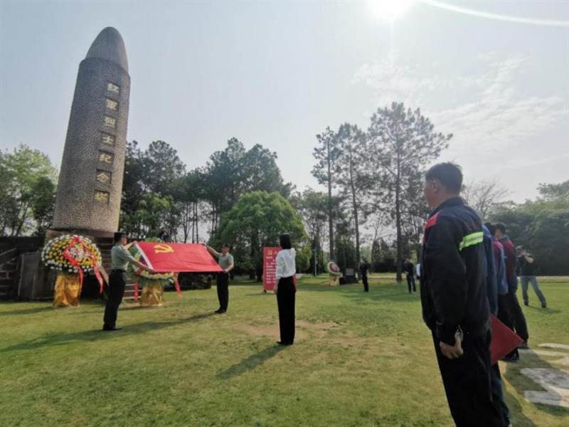 中國十七冶江西瑞金項目舉辦“踐行長征精神，建設(shè)人民滿意工程”企業(yè)開放日宣傳活動
