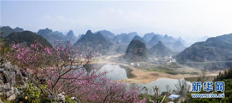 尋芳桂林陽(yáng)朔 無(wú)邊春景一時(shí)新 尋芳桂林陽(yáng)朔 無(wú)邊春景一時(shí)新