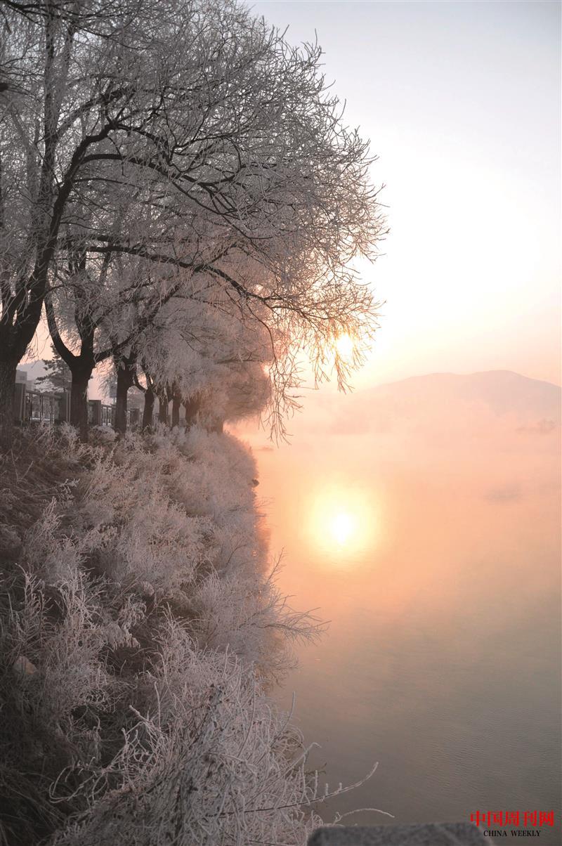 鏡泊湖霧凇.jpg 鏡泊湖霧凇.jpg