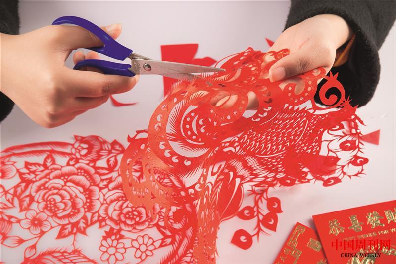 攝圖網(wǎng)_500243762_剪紙窗花傳統(tǒng)文化(企業(yè)商用).jpg 攝圖網(wǎng)_500243762_剪紙窗花傳統(tǒng)文化(企業(yè)商用).jpg