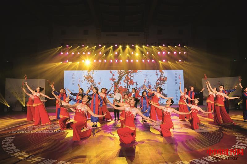 南橋鎮(zhèn)一大批原創(chuàng)小戲、多幕戲登上舞臺，藝術質量不斷提升.jpg