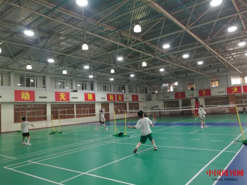 14-南府店村民在體育館鍛煉身體.jpg 14-南府店村民在體育館鍛煉身體.jpg