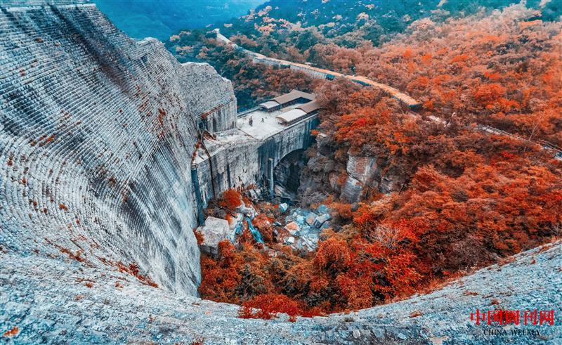 攝圖網(wǎng)_501134273_云臺山秋季風景(企業(yè)商用).jpg
