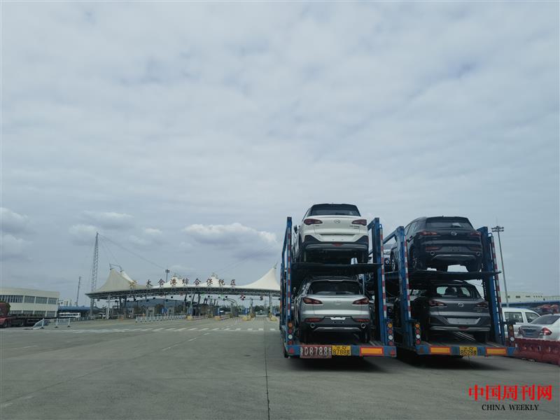 訊唐打通太倉(cāng)港“區(qū)港聯(lián)動(dòng)”整車(chē)出口業(yè)務(wù)新模式.jpg 訊唐打通太倉(cāng)港“區(qū)港聯(lián)動(dòng)”整車(chē)出口業(yè)務(wù)新模式.jpg